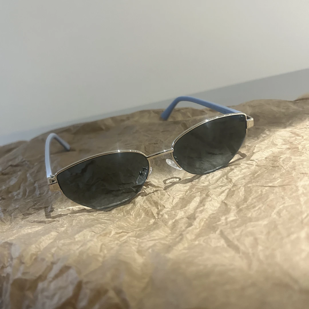 17002#高级感婴儿蓝金属半框偏光太阳墨镜