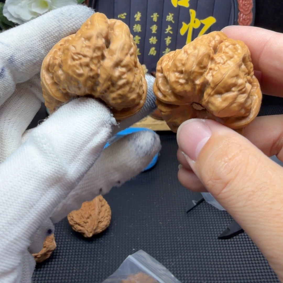 G***.文玩核桃吊坠蛤蟆头300