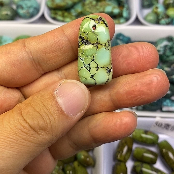 未镶嵌高瓷军绿随行吊坠