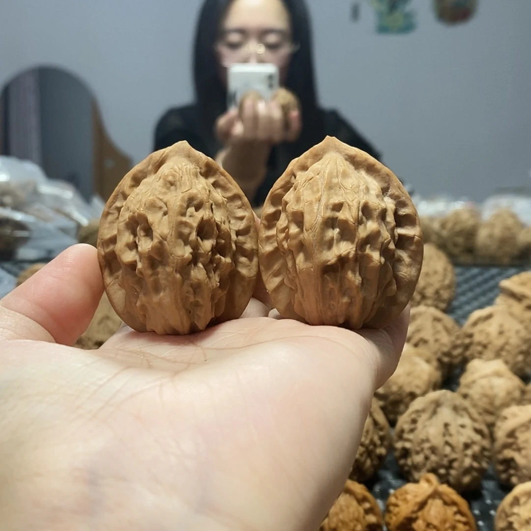 吊坠桃核大红袍40