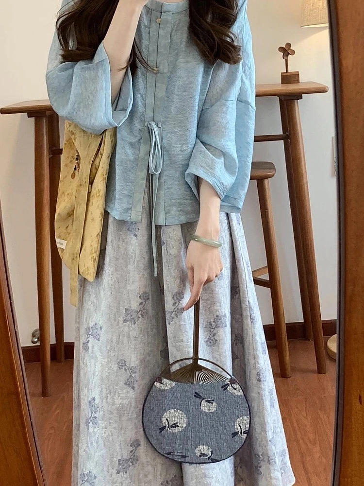 夏日2025漂亮多巴胺穿搭小个子新中式国风蓝色衬衫碎花半身裙套装