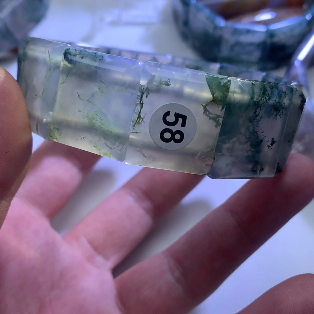 玛瑙/玉髓颈饰未镶嵌佛*