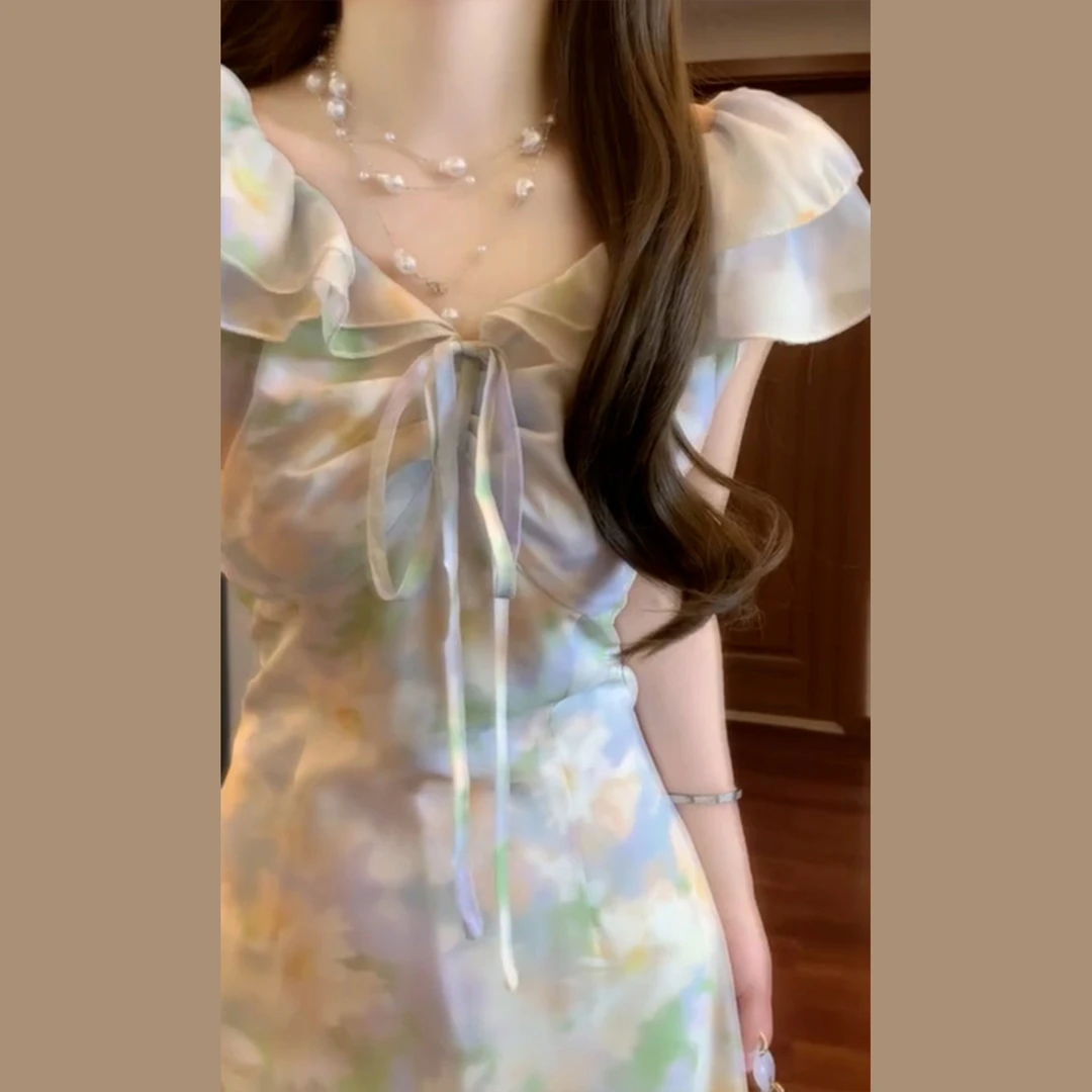 小飞袖v领碎花连衣裙子2025海边度假风夏季温柔收腰雪纺长裙5757