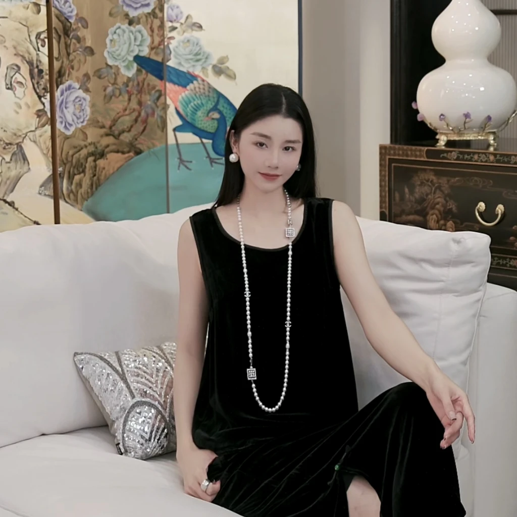 Betty Bairn【匠心/夜未央】高定系列桑蚕丝短绒背心25B-BW503