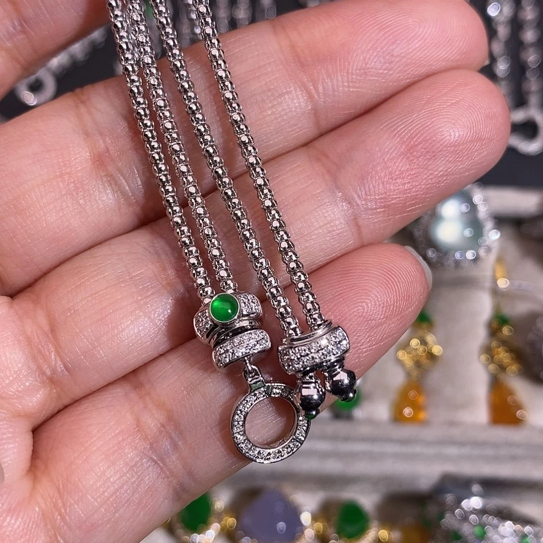 翡翠18K金镶嵌颈饰