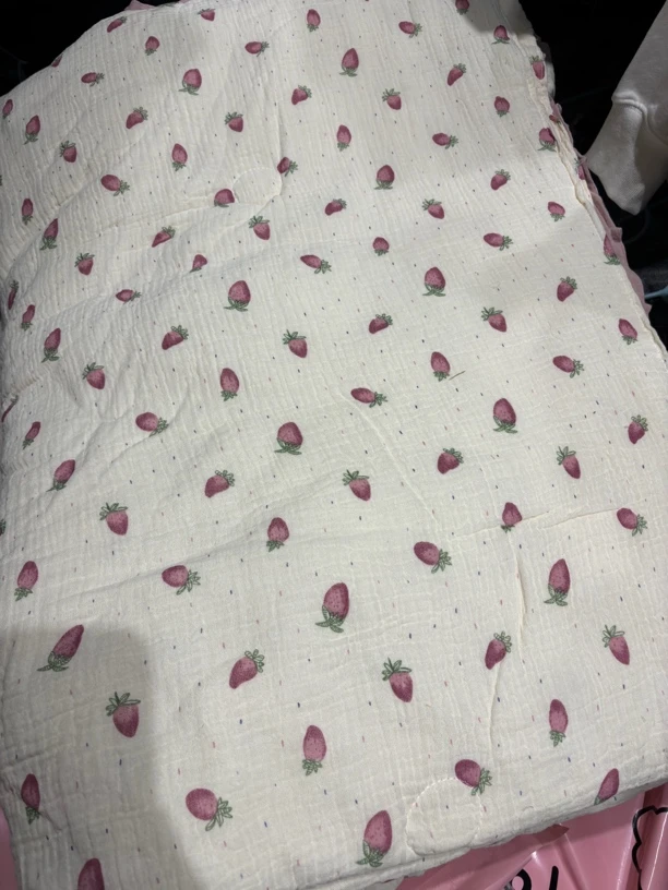 空调夏凉被 双纱草莓粉花边