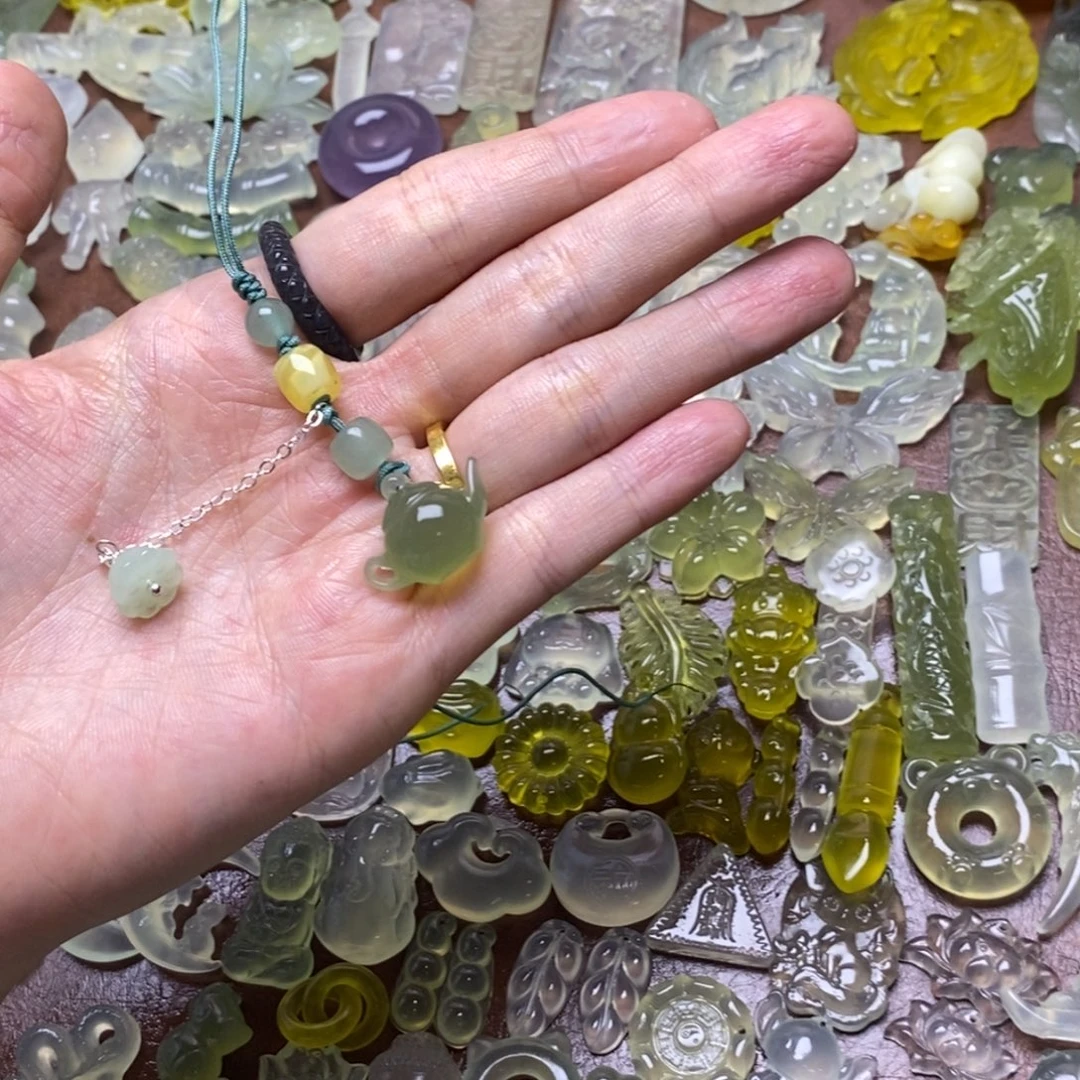 蛇纹石玉合金项链