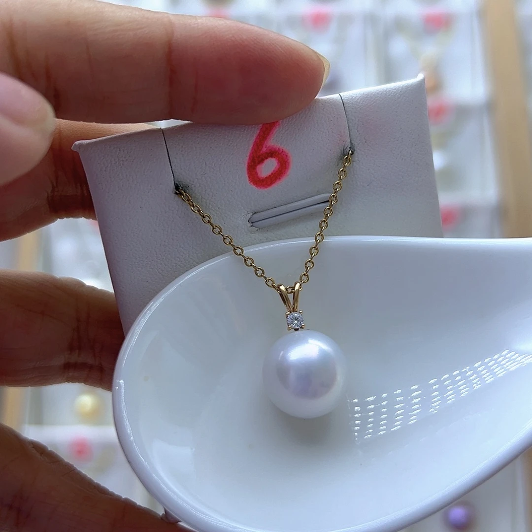 18K金镶嵌淡水珍珠吊坠(不含链)12.6