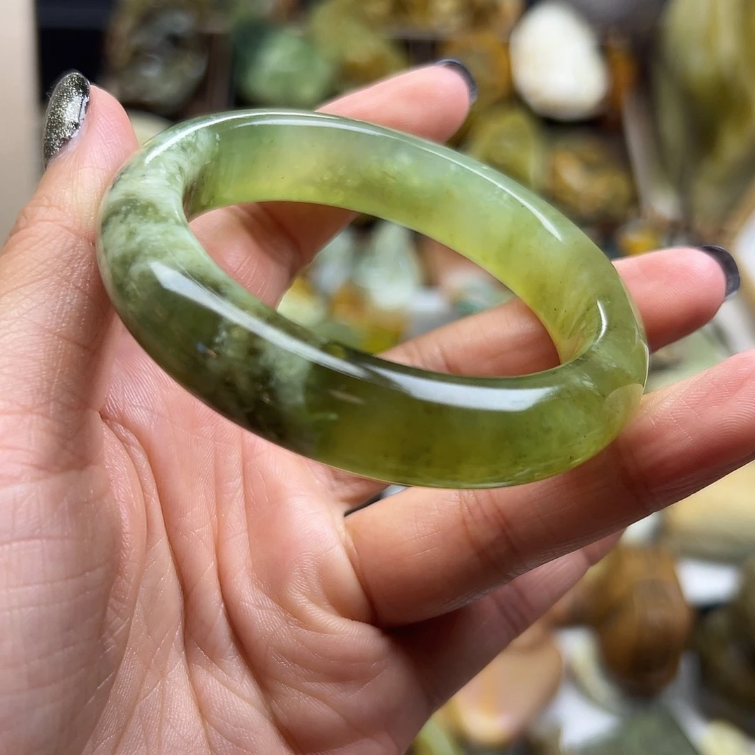 未镶嵌岫玉颈饰岫玉青提52.4有瑕不扣