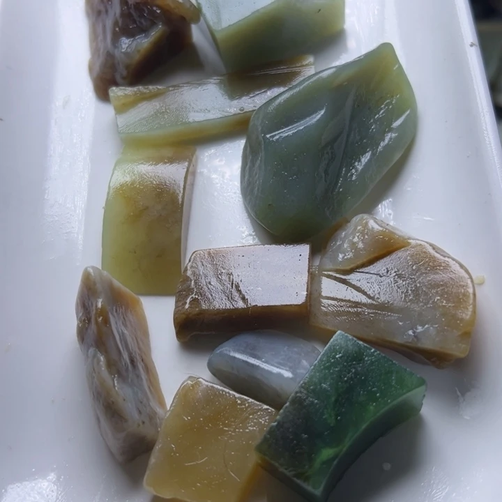 和田玉（糖玉）未镶嵌挂件