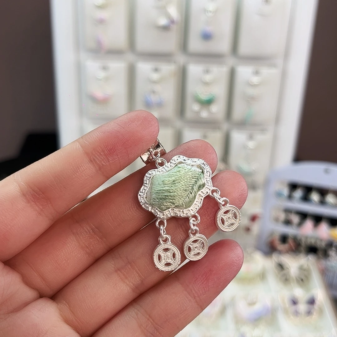 布艺合金如意吊坠