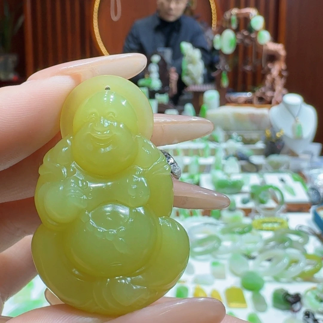 和田玉黄口佛公未镶嵌