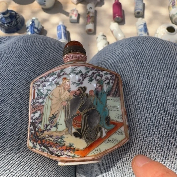 粉彩开窗鼻烟壶全品