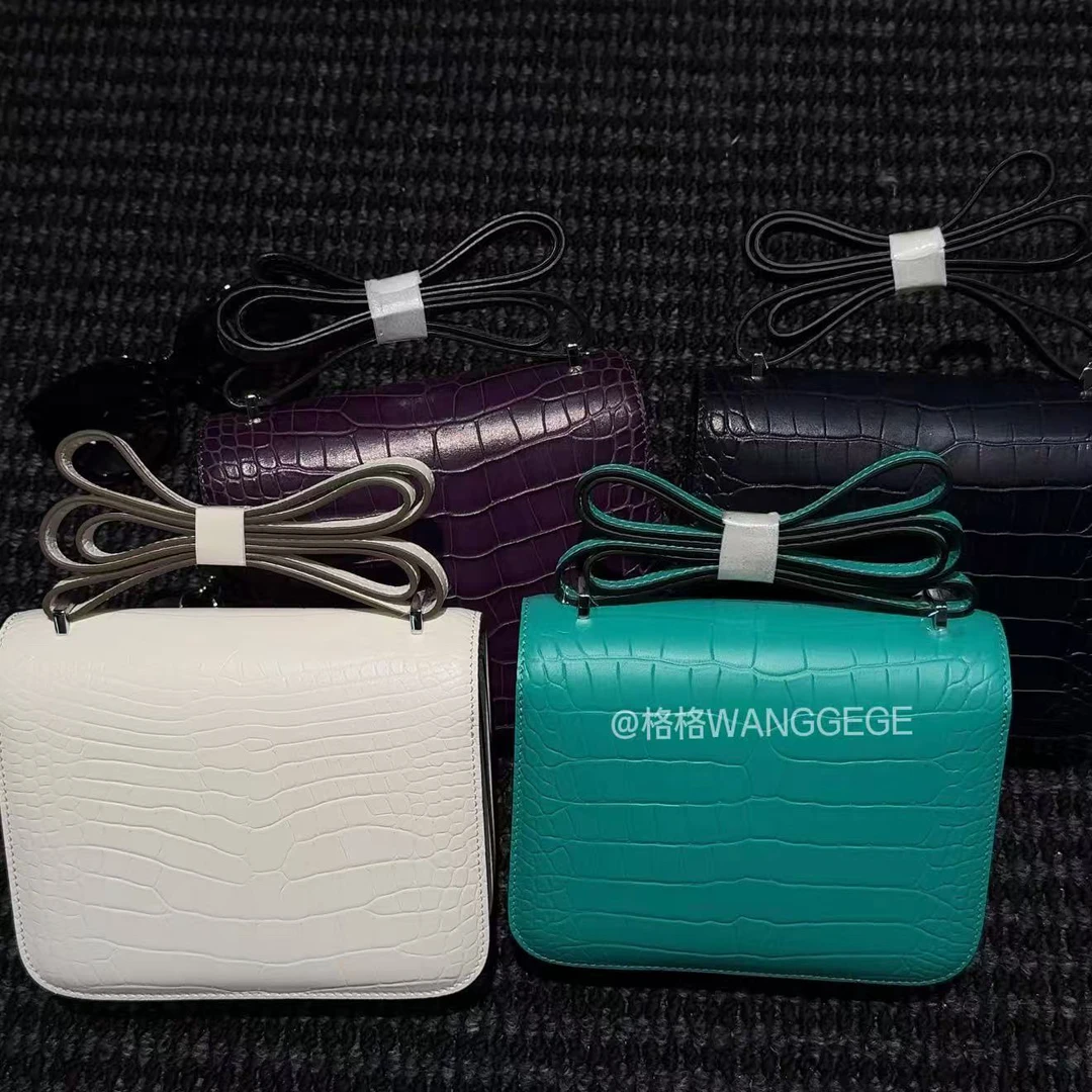 格格WANGGEGE 19cm鳄鱼纹钻扣kkk