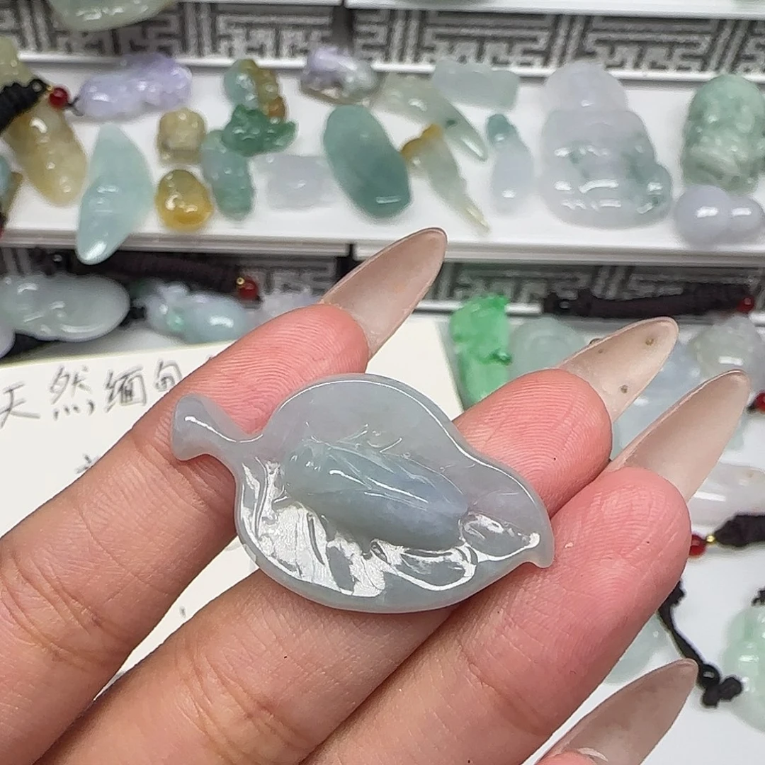 翡翠未镶嵌颈饰25