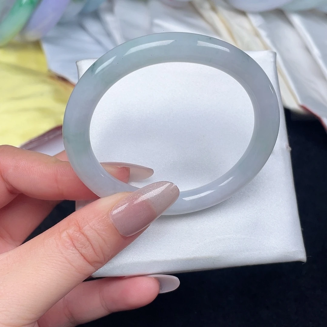 翡翠未镶嵌手镯031