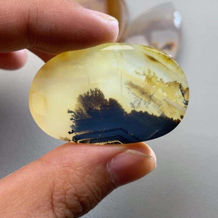 玛瑙/玉髓颈饰未镶嵌回*