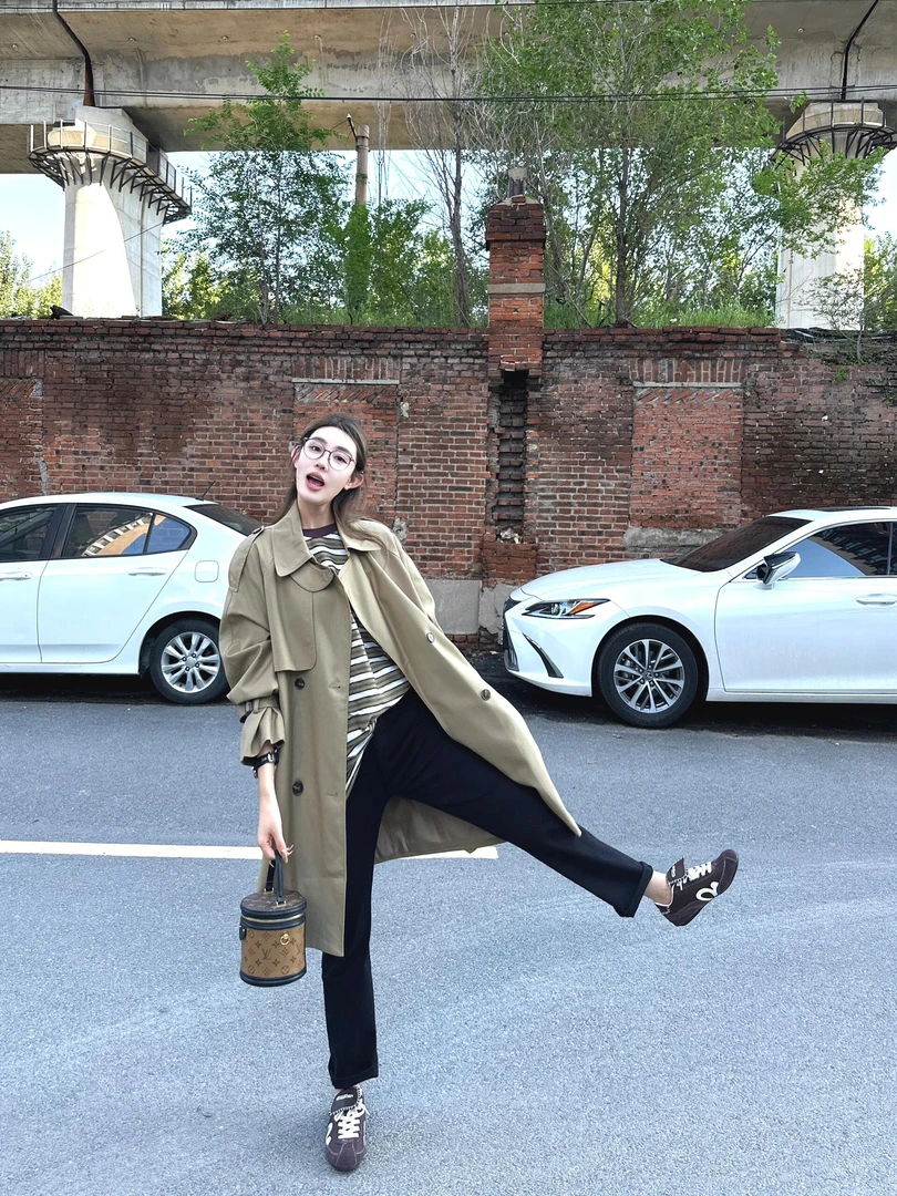 2025秋季新款高级感卡其色外套女中长收腰垂感休闲风衣百搭直筒裤