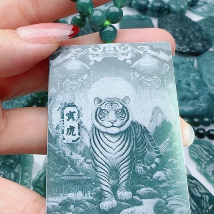 翡翠未镶嵌颈饰多样性发货天然A货翡翠