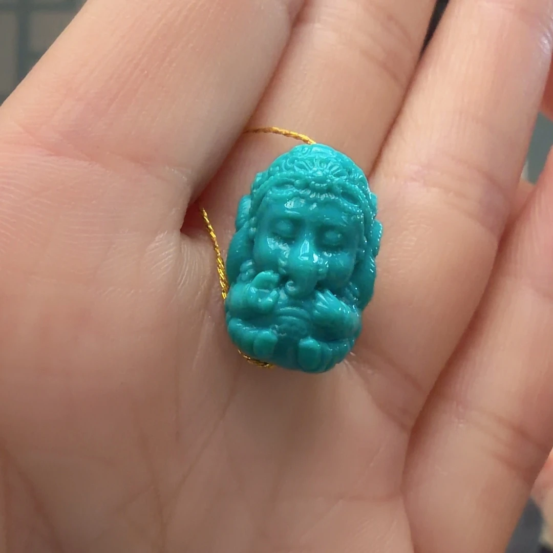 绿松石未镶嵌颈饰