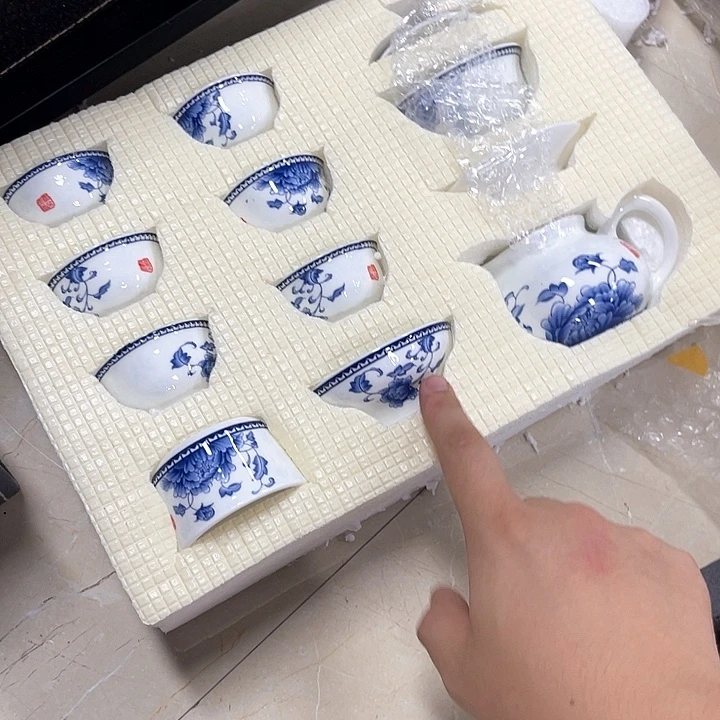 孤品茶具套装等。