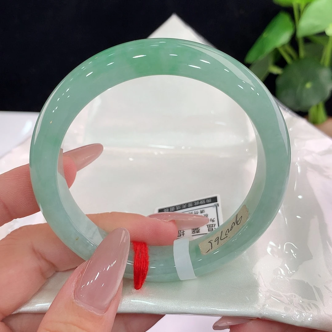 是***呀翡翠手镯未镶嵌正57.3