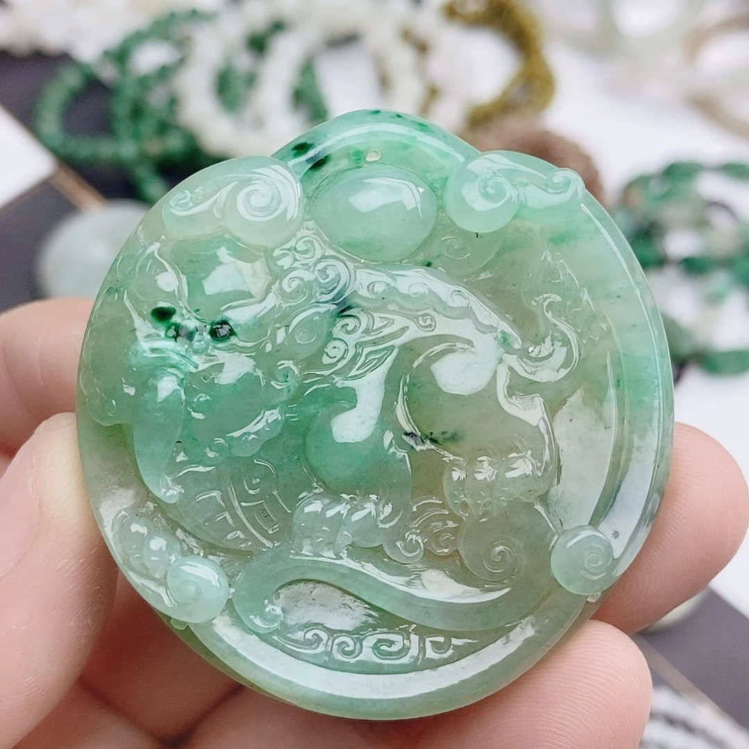 独山玉未镶嵌颈饰