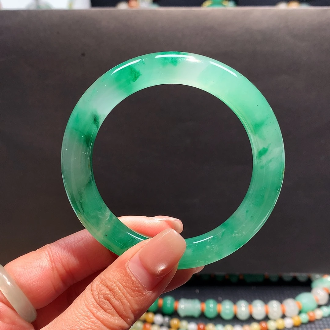 石英质玉未镶嵌手镯