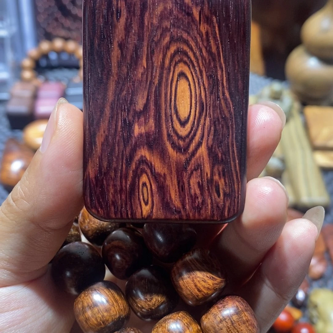 木加****拍赛州黄檀木块一个