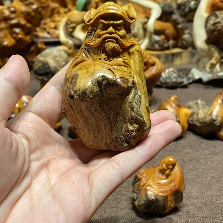 柏木（崖柏）红油钟馗