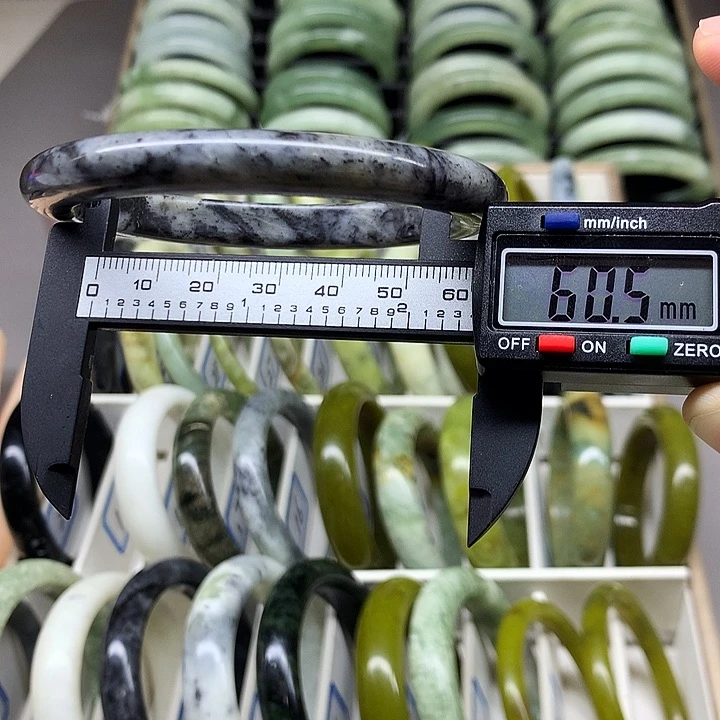 未镶嵌蛇纹石玉手镯19