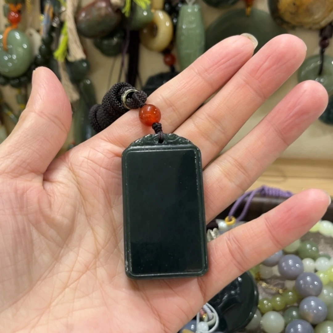 【闪购商品】颈饰未镶嵌和田玉（青玉）