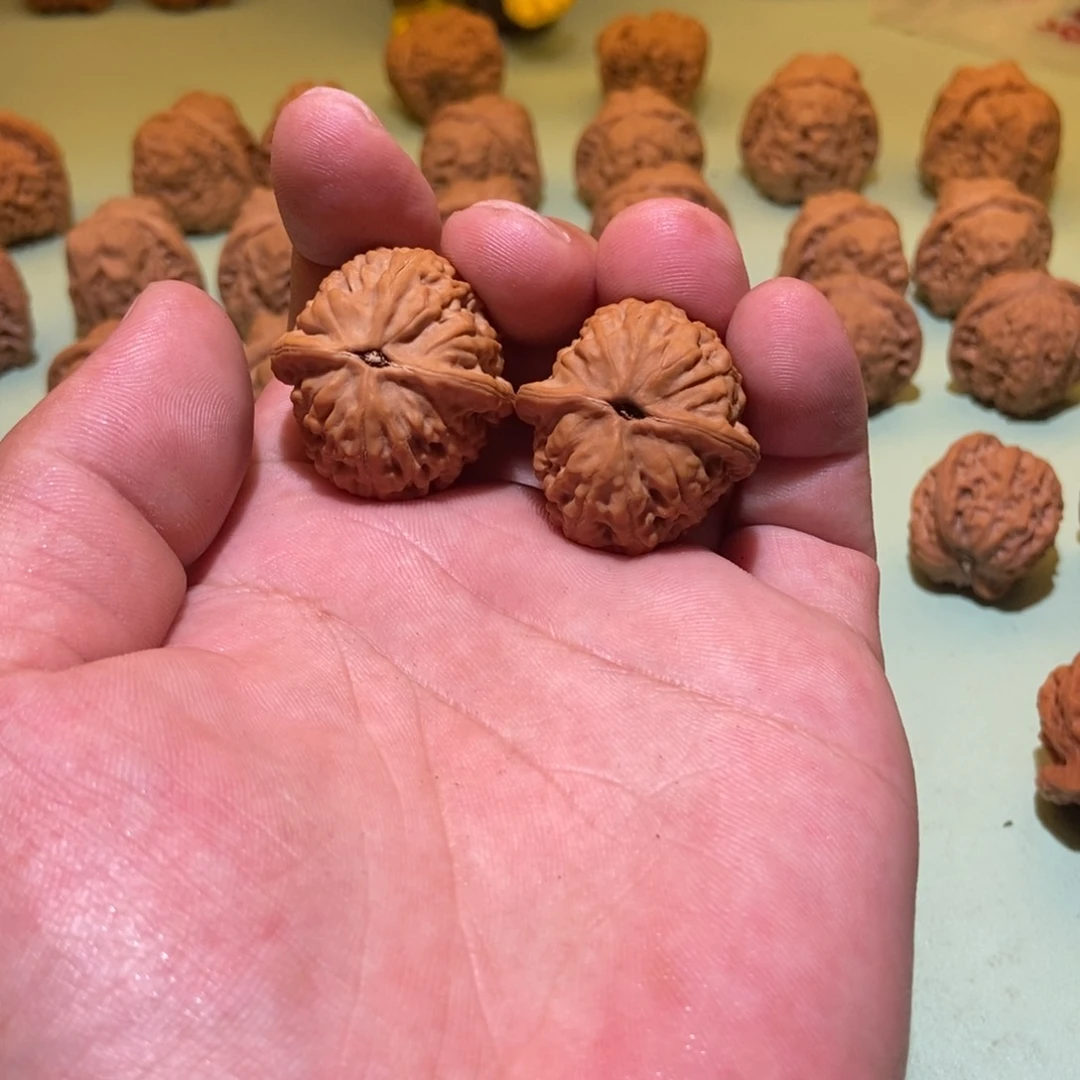 文玩核桃吊坠莲****淼福宝30