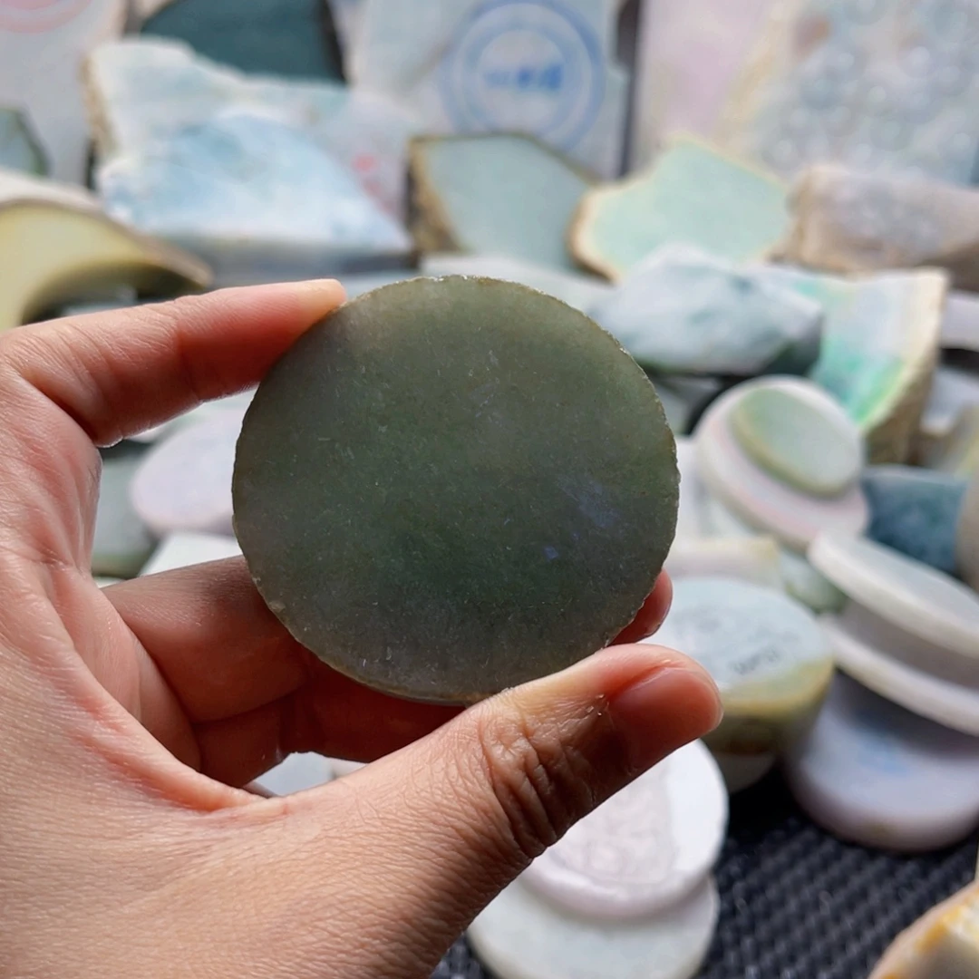 翡翠未镶嵌挂件缅甸翡翠