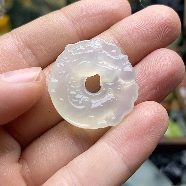 蛇纹石玉挂件未镶嵌