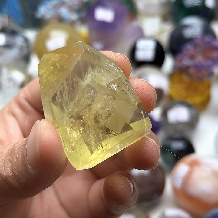 40克黄水晶随形未镶嵌水晶