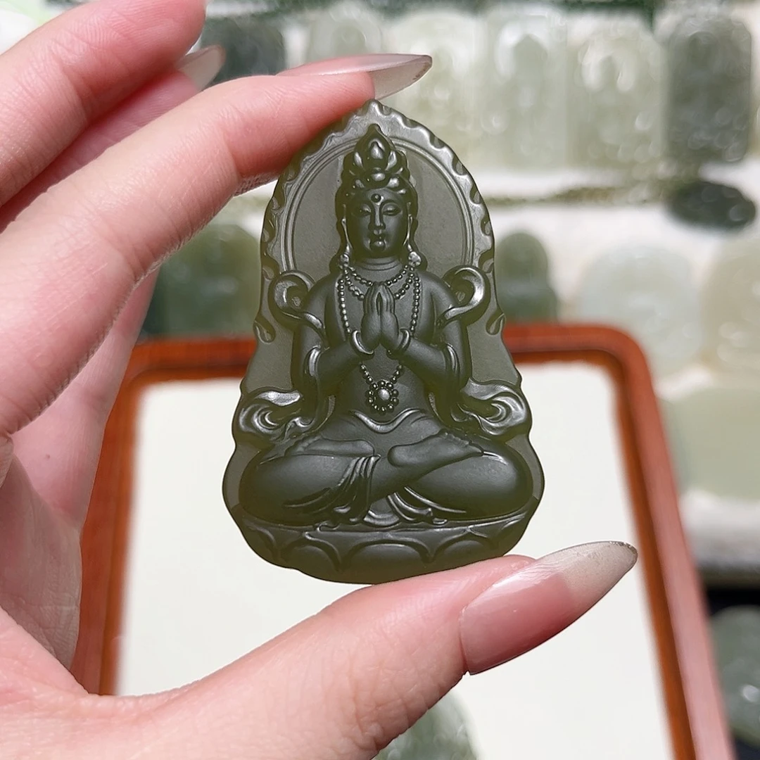 晴***里和田玉未镶嵌颈饰