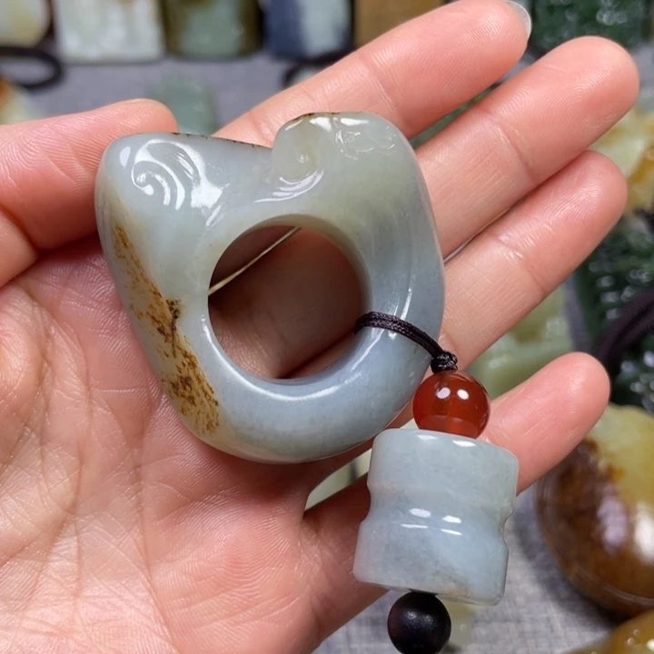 和田玉未镶嵌挂件