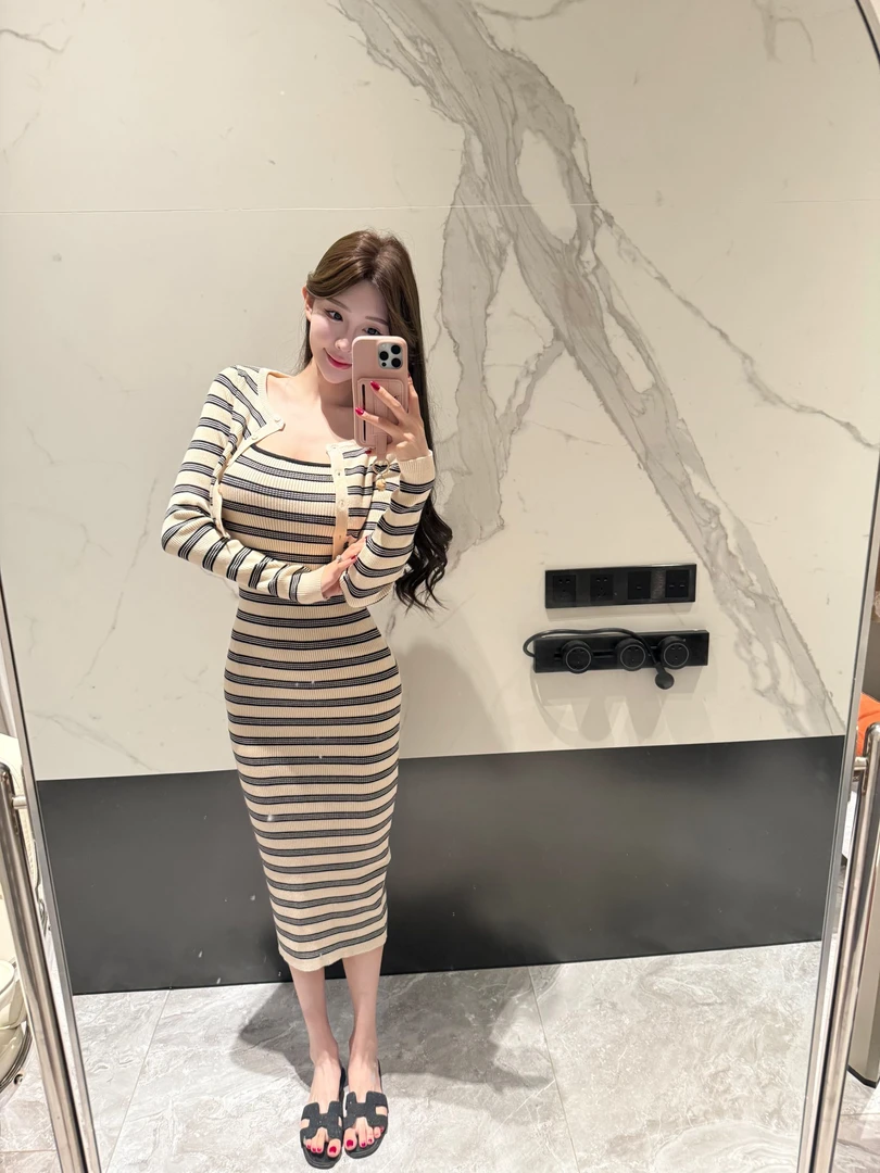 现货VK「条纹公式」针织条纹两件套连衣裙质轻奢时尚性感小众韩版