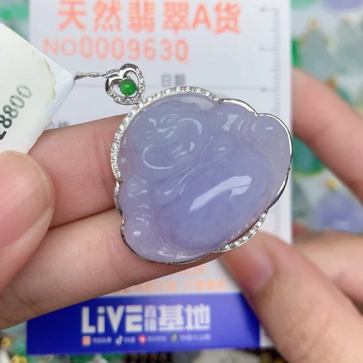 翡翠18K金镶嵌颈饰佛公