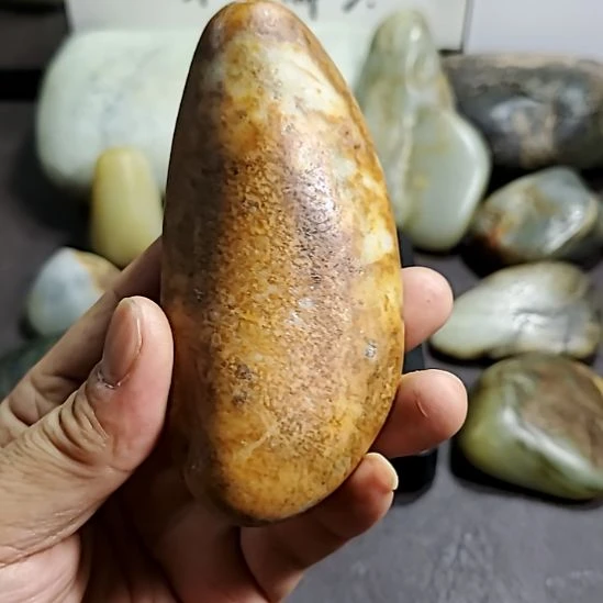 青***手未镶嵌和田玉把件