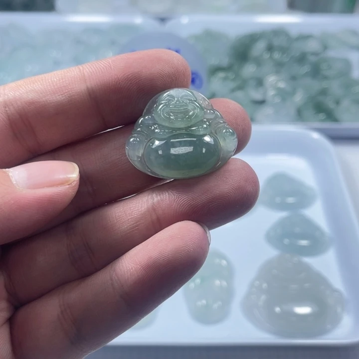 尾***莉翡翠未镶嵌颈饰佛