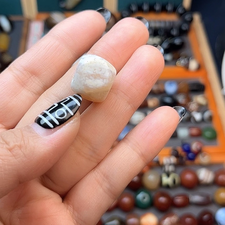 玛瑙/玉髓珠宝半成品未镶嵌稀**涂