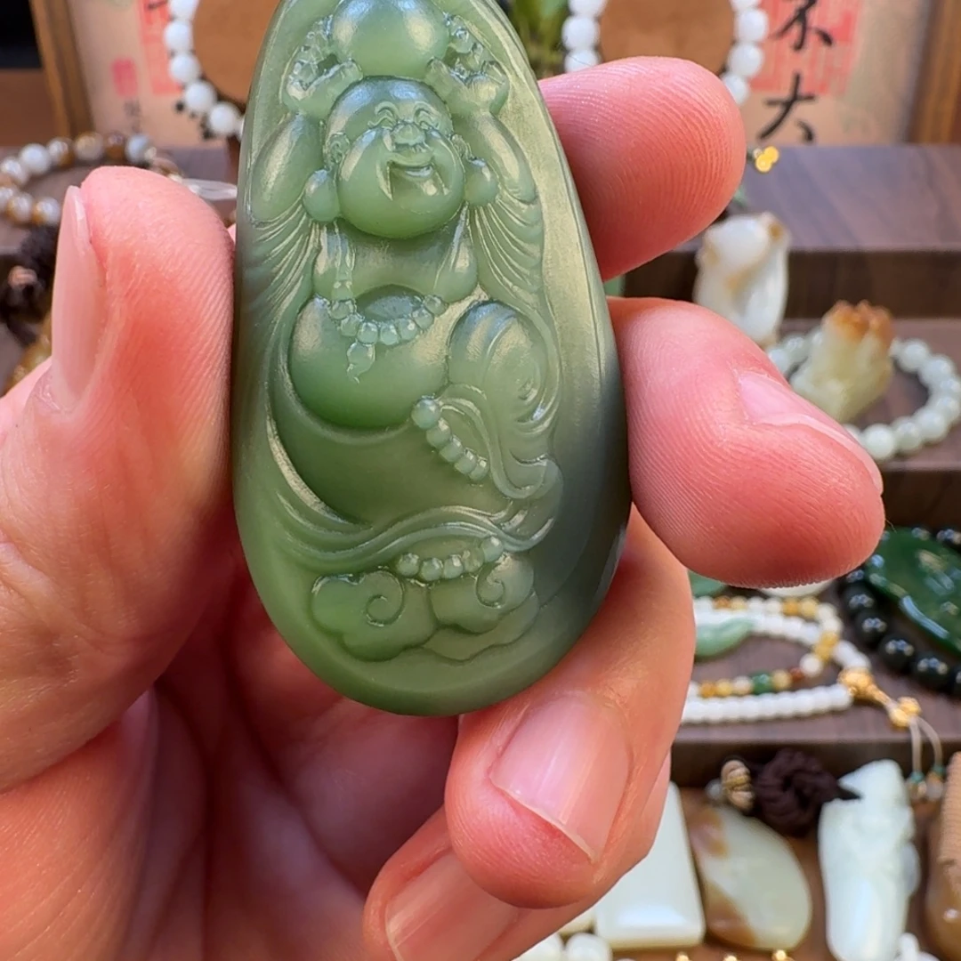 陕***司和田玉未镶嵌吊坠(赠链)