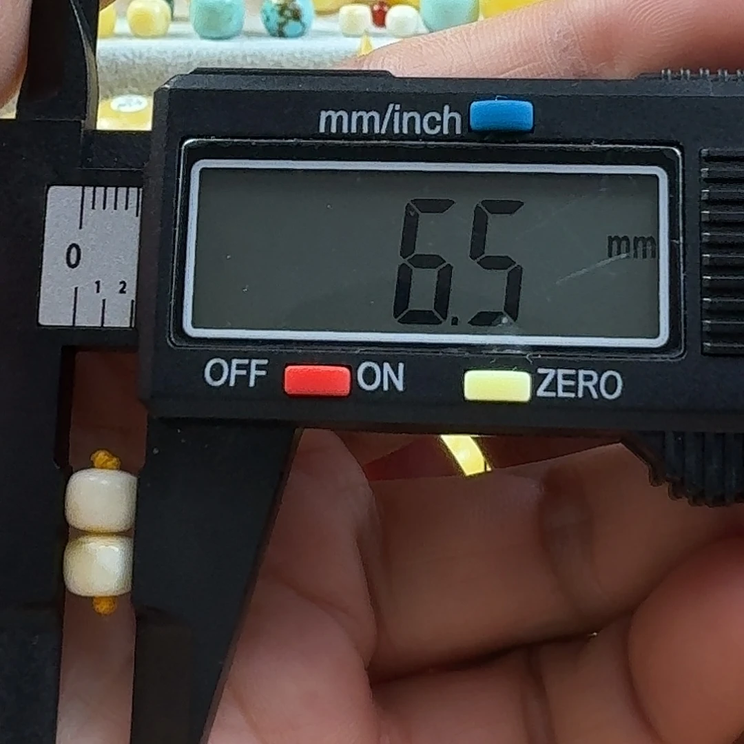 蜜蜡未镶嵌裸石31