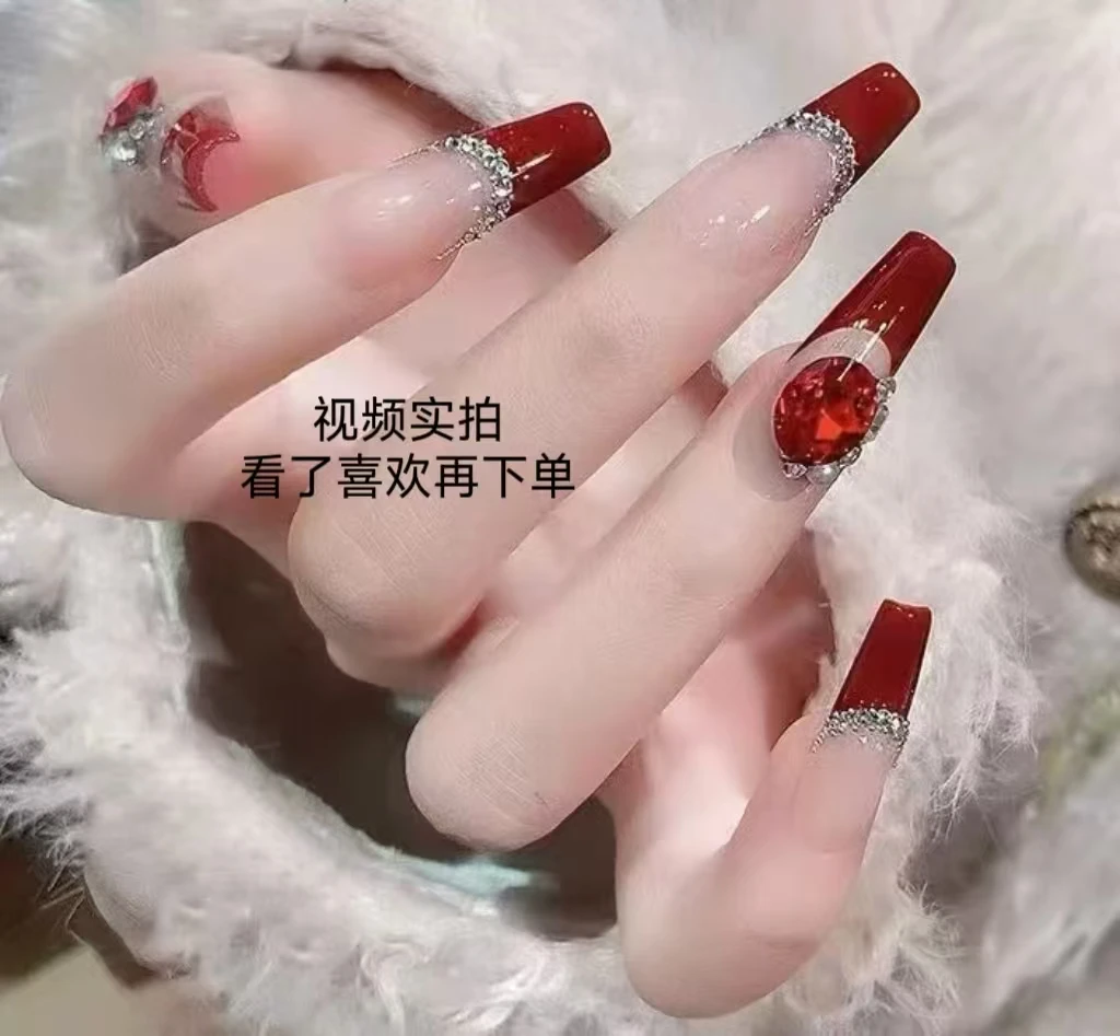 纯手工长款穿戴甲酒红色法式显白华丽鸽子钻高级红美甲时尚气质