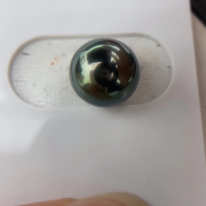 海水珍珠裸珠未镶嵌10.6mm正圆大溪地极光孔雀绿