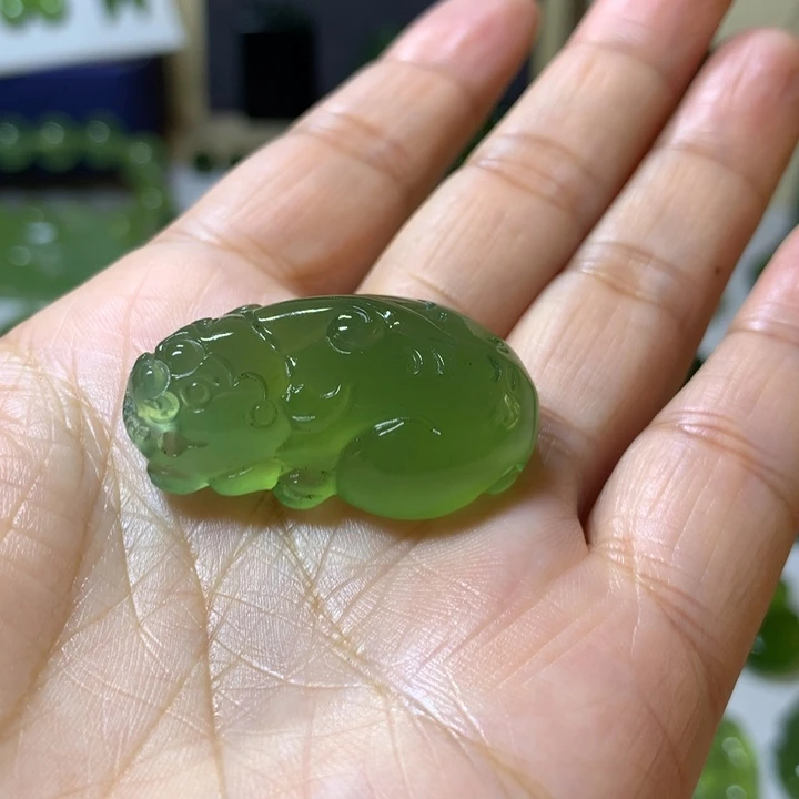 岫玉颈饰未镶嵌吊坠