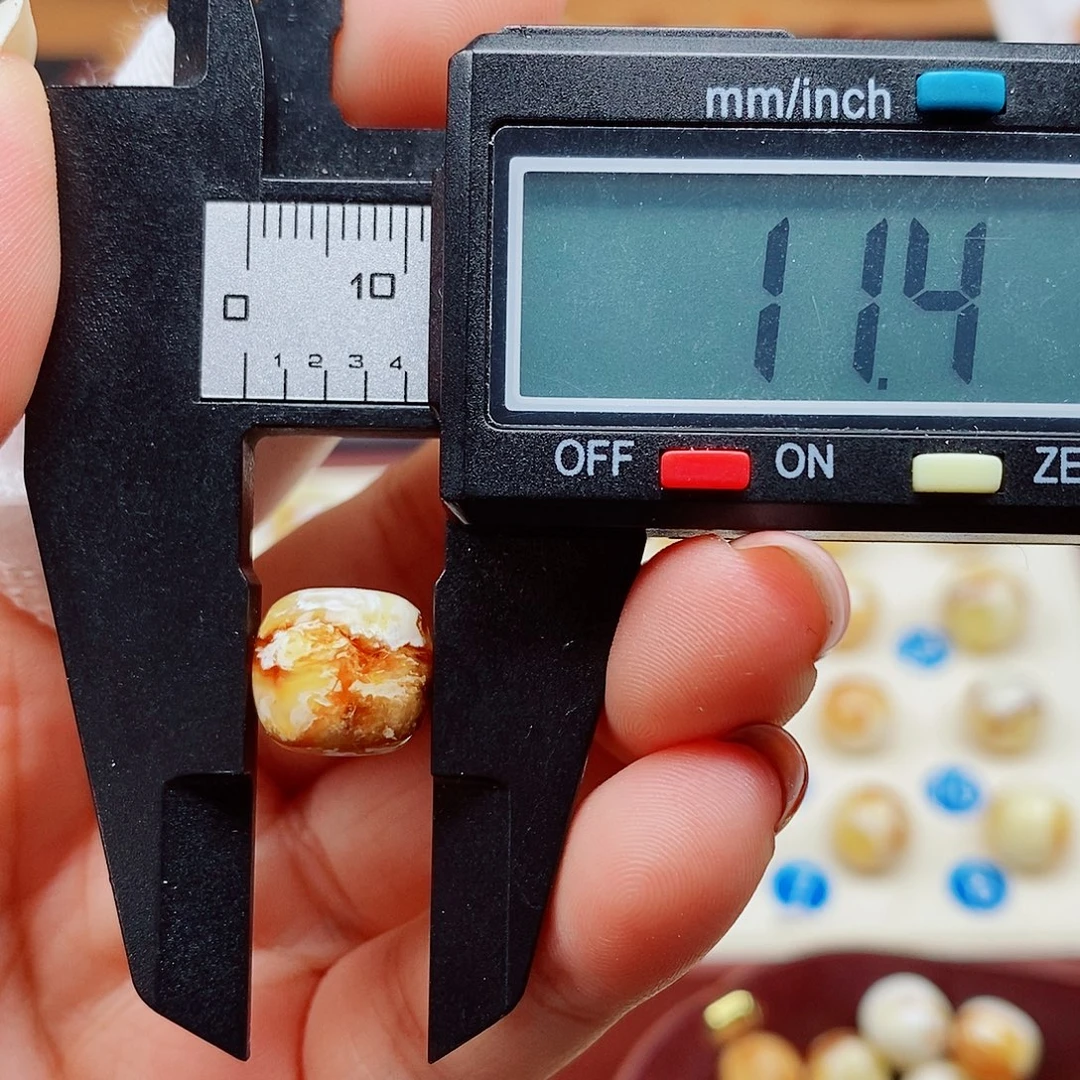 琥珀未镶嵌裸石蜜蜡