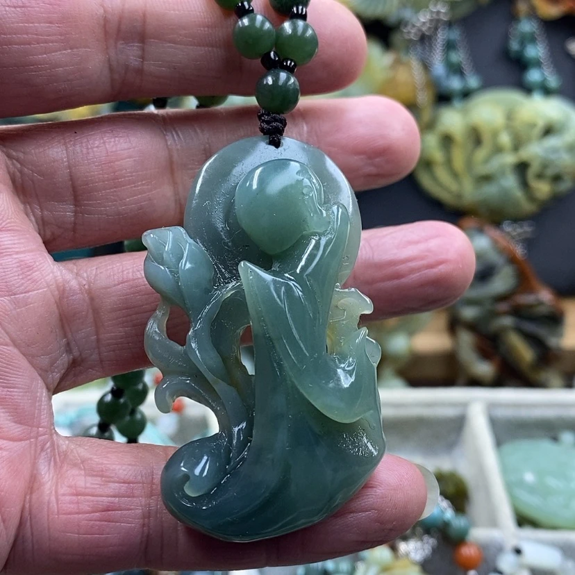 【闪购商品】未镶嵌蛇纹石玉吊坠